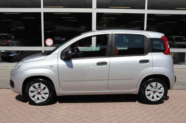 Fiat Panda (2016) thumbnail 2
