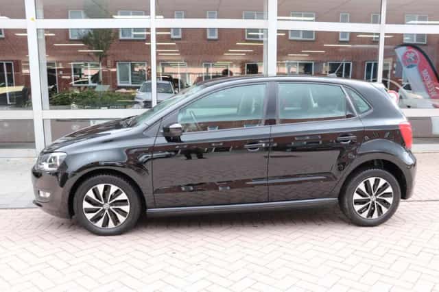 Volkswagen Polo (2017) thumbnail 2