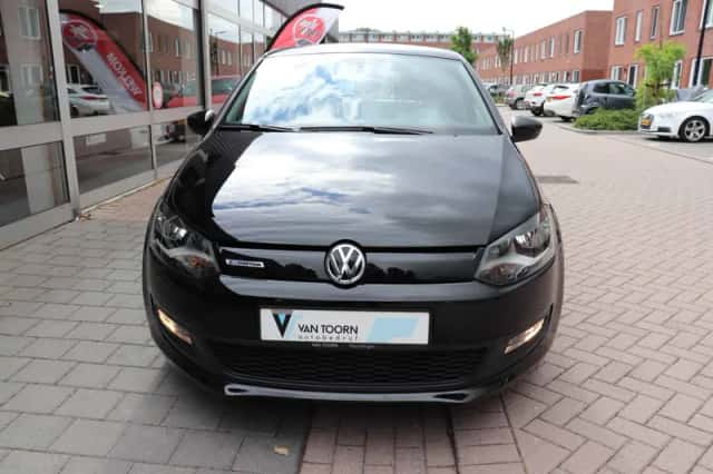Volkswagen Polo (2017) thumbnail 4