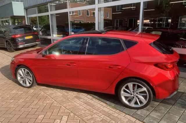 SEAT Leon (2022) thumbnail 4
