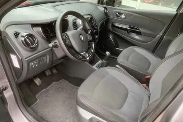 Renault Captur (2014) thumbnail 5