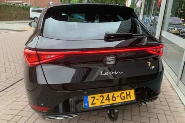 SEAT Leon (2020) thumbnail 3