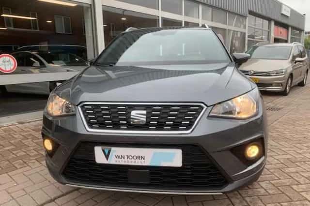 SEAT Arona (2018) thumbnail 2