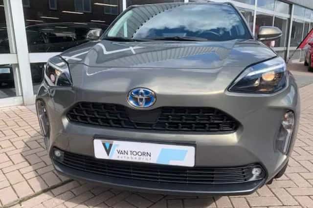 Toyota Yaris Cross (2024) thumbnail 2