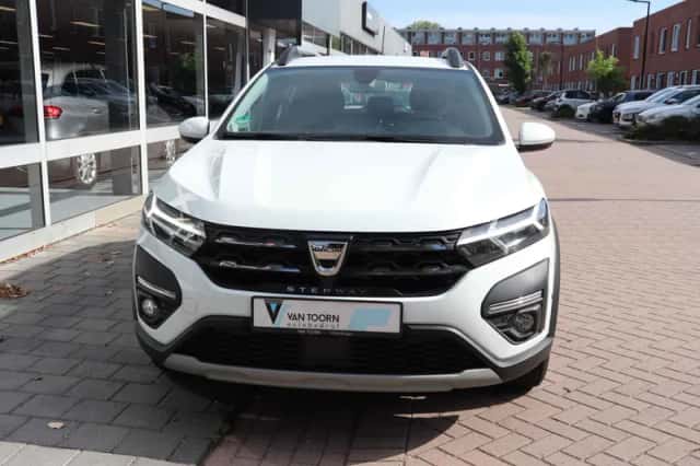 Dacia Sandero (2021) thumbnail 4