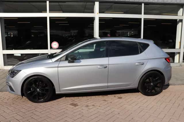 SEAT Leon (2020) thumbnail 2