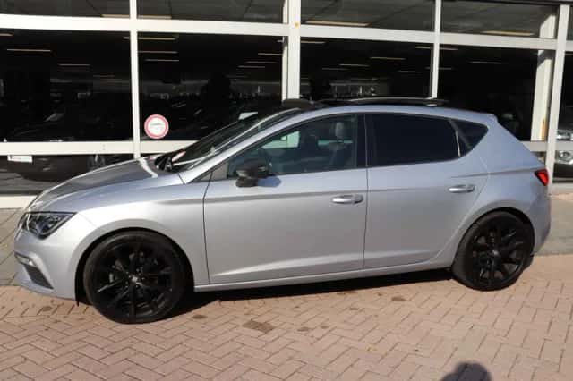 SEAT Leon (2020) thumbnail 5