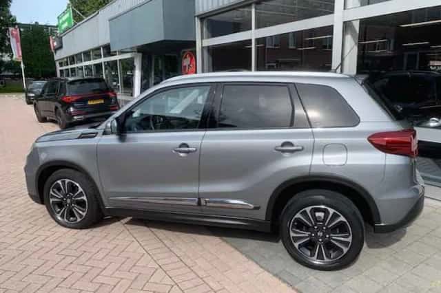 Suzuki Vitara (2019) thumbnail 4