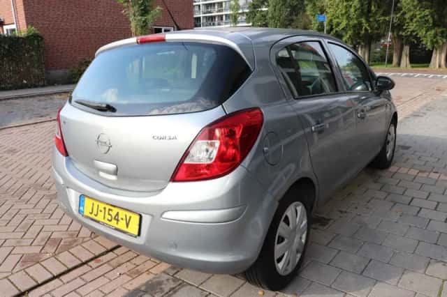 Opel Corsa (2008) thumbnail 6