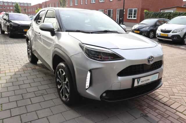 Toyota Yaris Cross (2022) thumbnail 5
