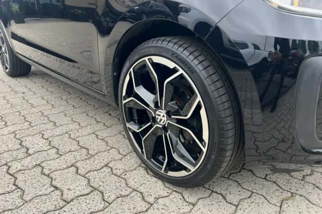 Volkswagen Up! (2020) thumbnail 4