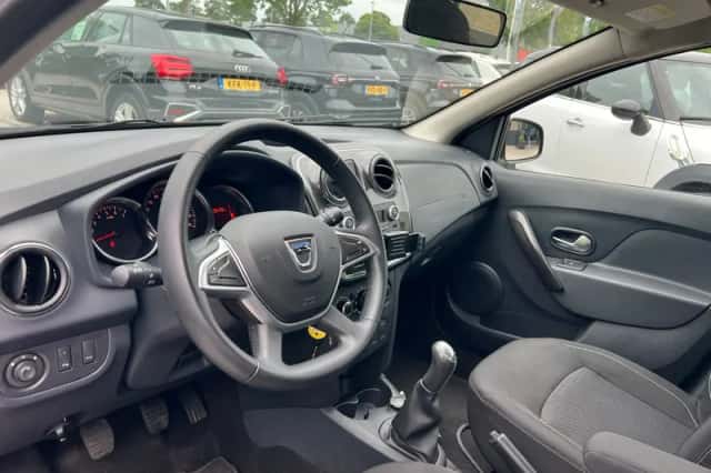 Dacia Sandero (2018) thumbnail 2
