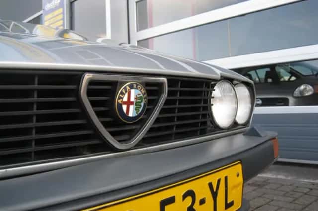Alfa Romeo GTV (1987) thumbnail 6