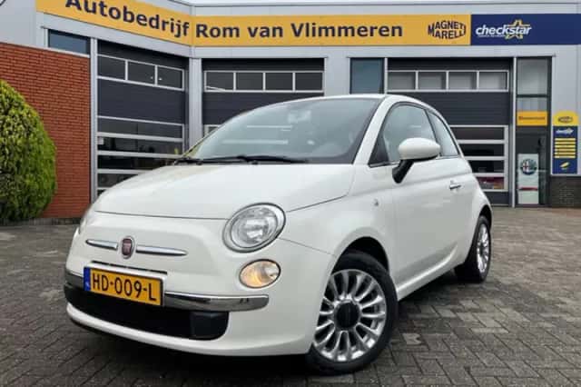 Fiat 500 (2015) thumbnail 1