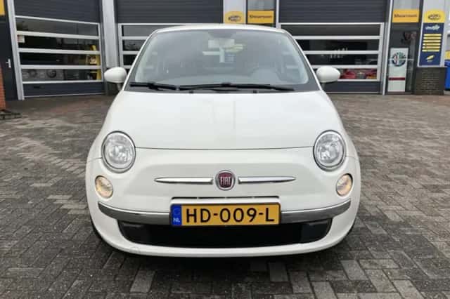 Fiat 500 (2015) thumbnail 4