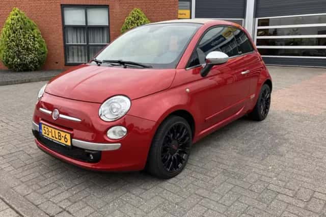 Fiat 500 (2010) thumbnail 2