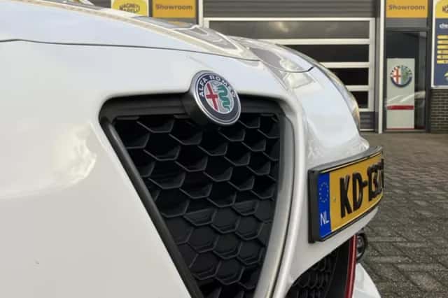 Alfa Romeo Giulietta (2016) thumbnail 2