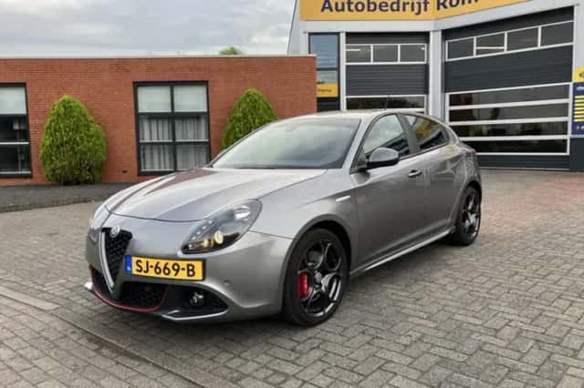 Alfa Romeo Giulietta (2018) thumbnail 2