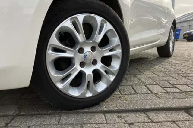 Ford Ka (2009) thumbnail 4