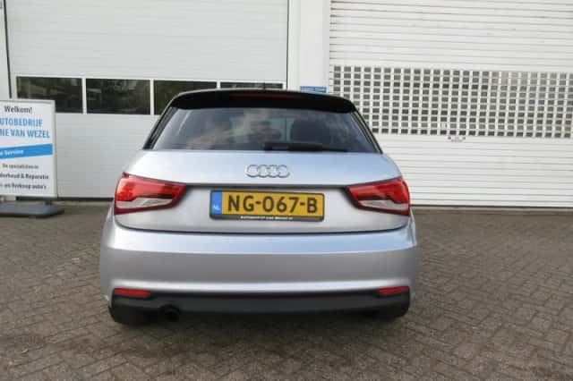 Audi A1 (2015) thumbnail 4