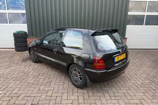 Toyota Starlet (1998) thumbnail 6