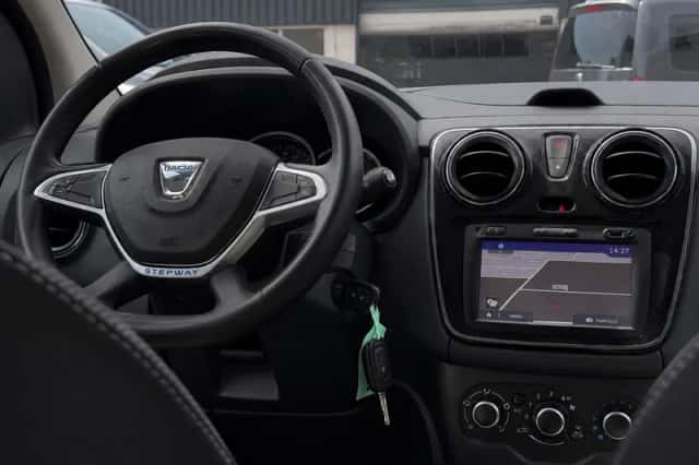 Dacia Lodgy (2019) thumbnail 2