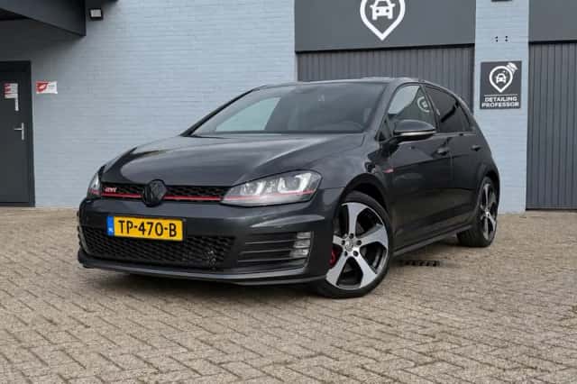 Volkswagen Golf (2014) thumbnail 1