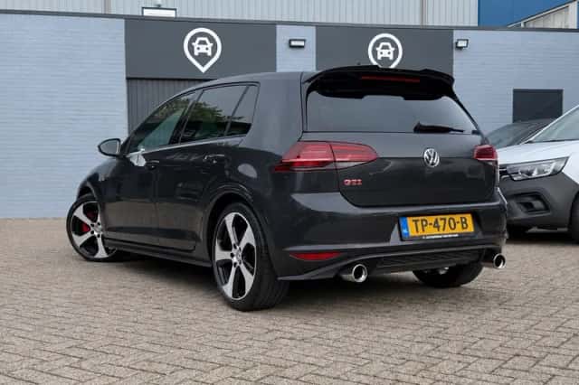 Volkswagen Golf (2014) thumbnail 4