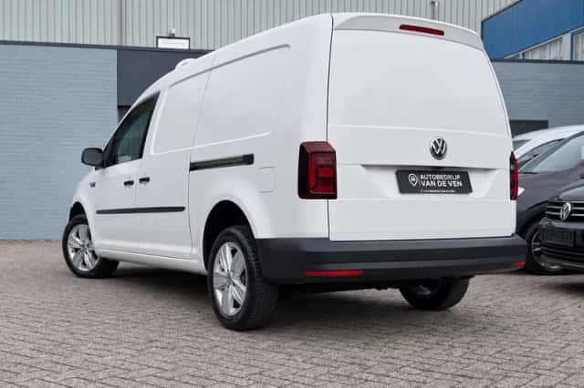 Volkswagen Caddy (2018) thumbnail 3