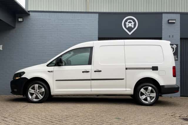 Volkswagen Caddy (2017) thumbnail 3