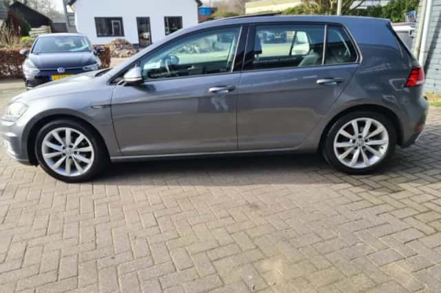 Volkswagen Golf (2017) thumbnail 4