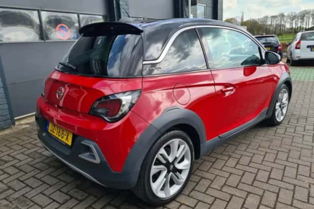 Opel Adam (2016) thumbnail 3