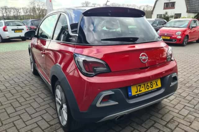 Opel Adam (2016) thumbnail 4