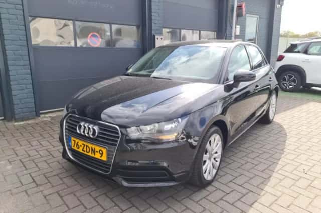 Audi A1 (2012) thumbnail 2