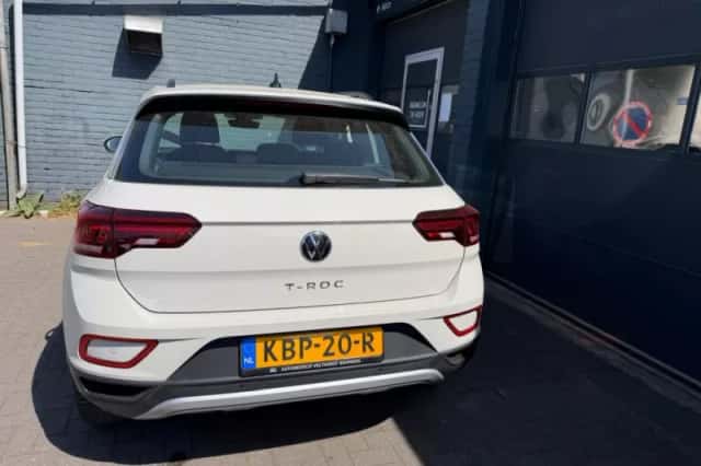 Volkswagen T-Roc (2025) thumbnail 5