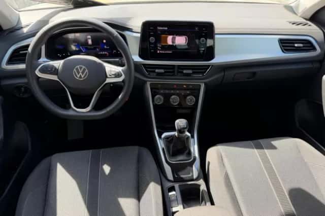 Volkswagen T-Roc (2025) thumbnail 6