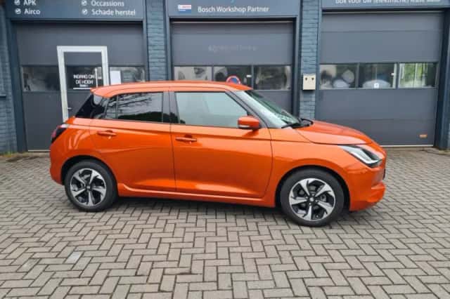 Suzuki Swift (2025) thumbnail 1