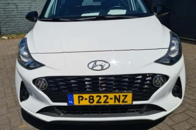 Hyundai i10 (2022) thumbnail 3