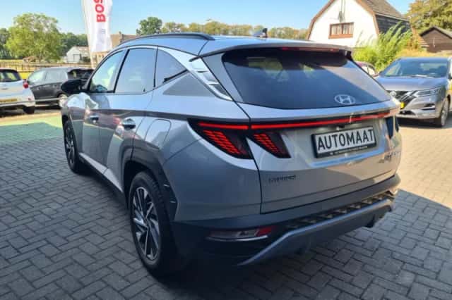 Hyundai Tucson (2021) thumbnail 2
