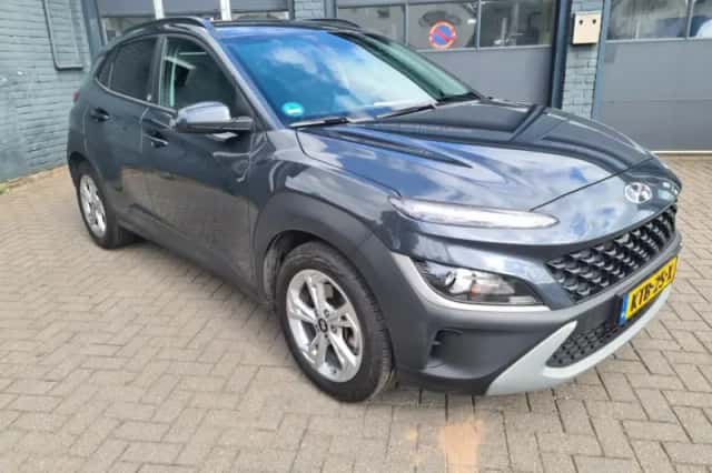 Hyundai Kona (2022) thumbnail 2