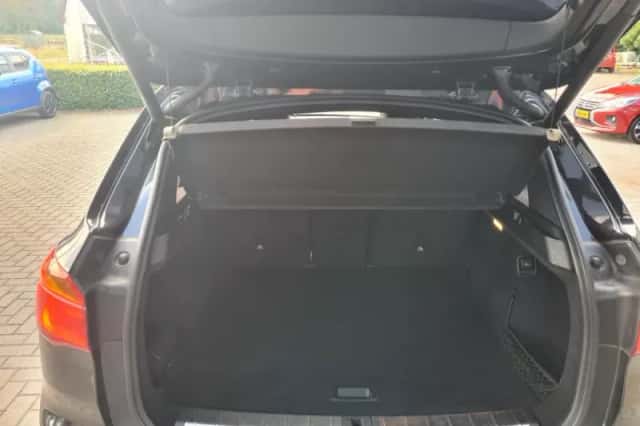 BMW X1 (2016) thumbnail 4