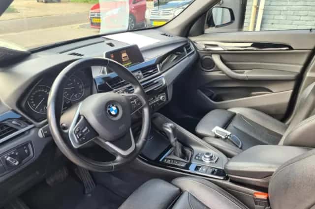 BMW X1 (2016) thumbnail 5