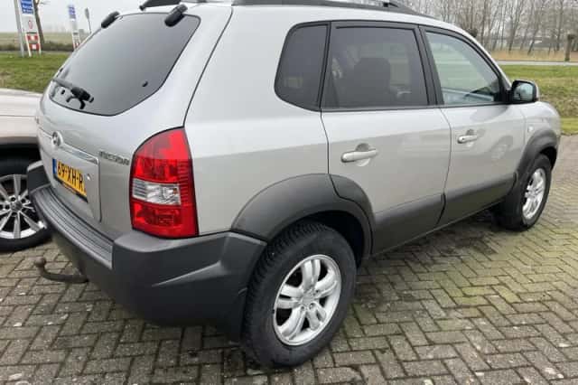 Hyundai Tucson (2007) thumbnail 4