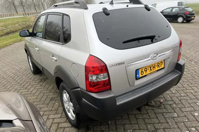 Hyundai Tucson (2007) thumbnail 5