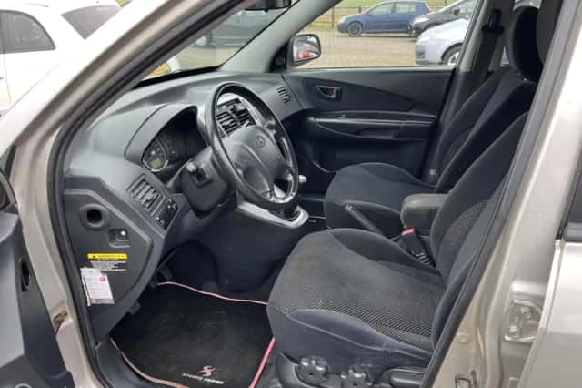 Hyundai Tucson (2007) thumbnail 6