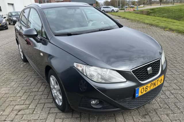 SEAT Ibiza (2011) thumbnail 3