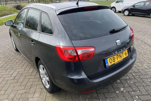 SEAT Ibiza (2011) thumbnail 5
