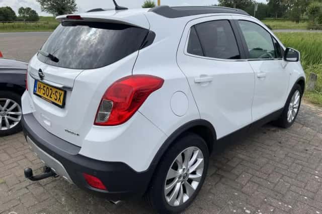 Opel Mokka (2014) thumbnail 4