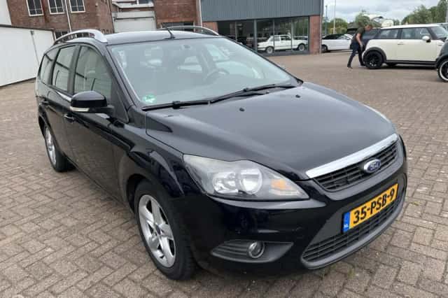 Ford Focus (2011) thumbnail 3