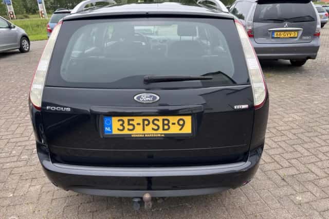 Ford Focus (2011) thumbnail 5